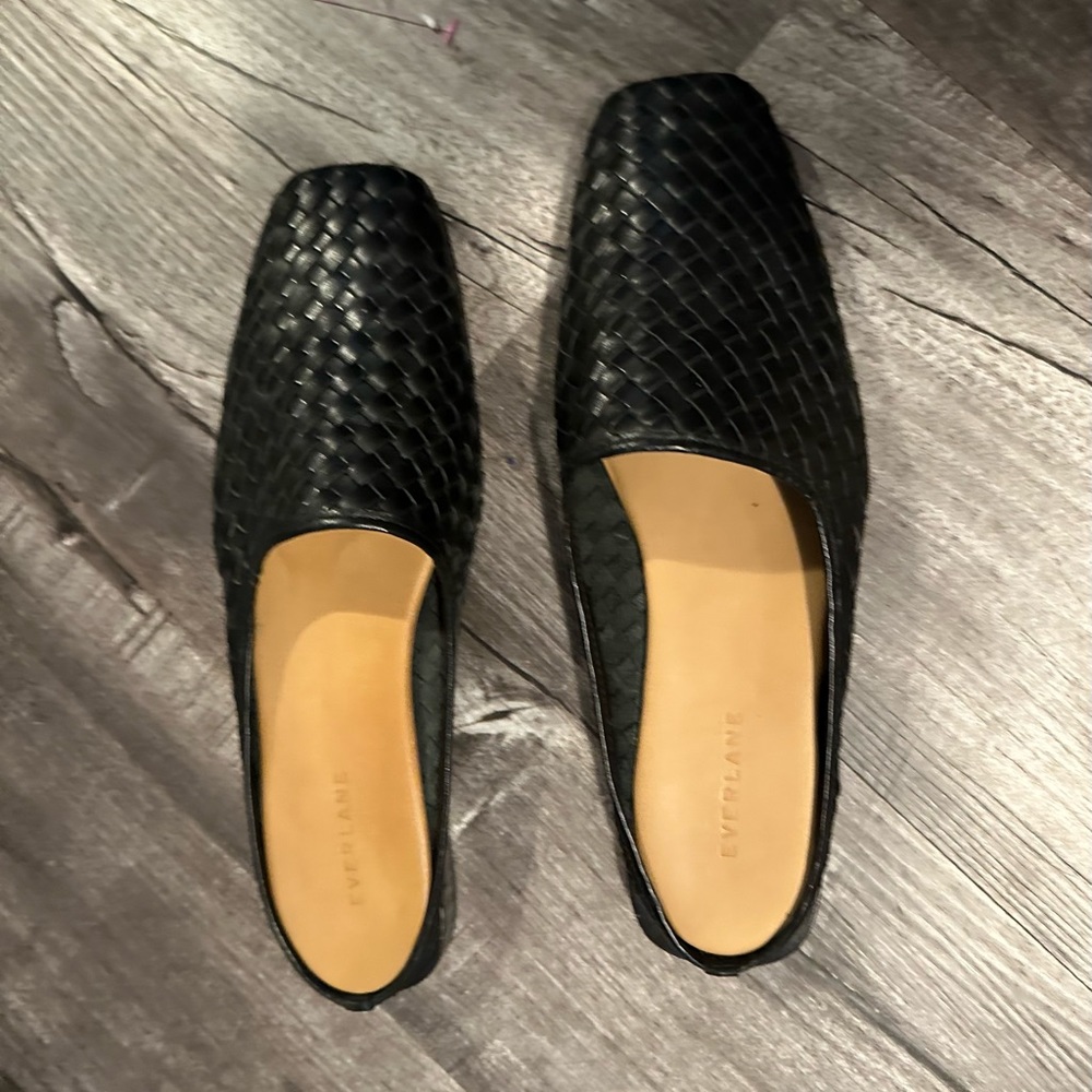 Everlane Black woven leather mule flats